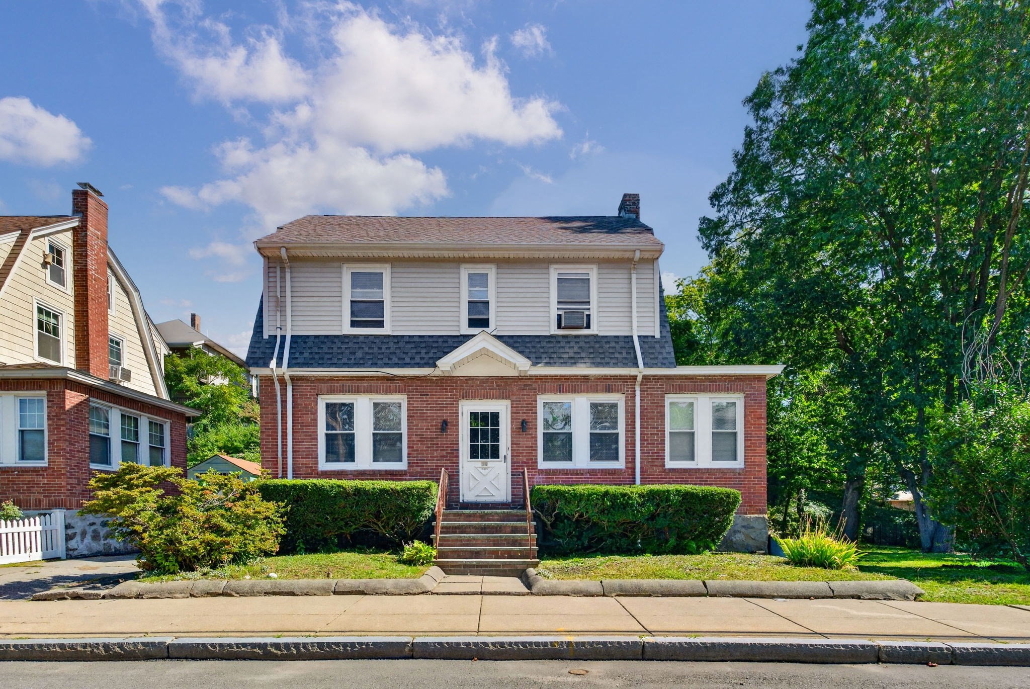 19 Stearns Rd, West Roxbury, Boston, MA 02132