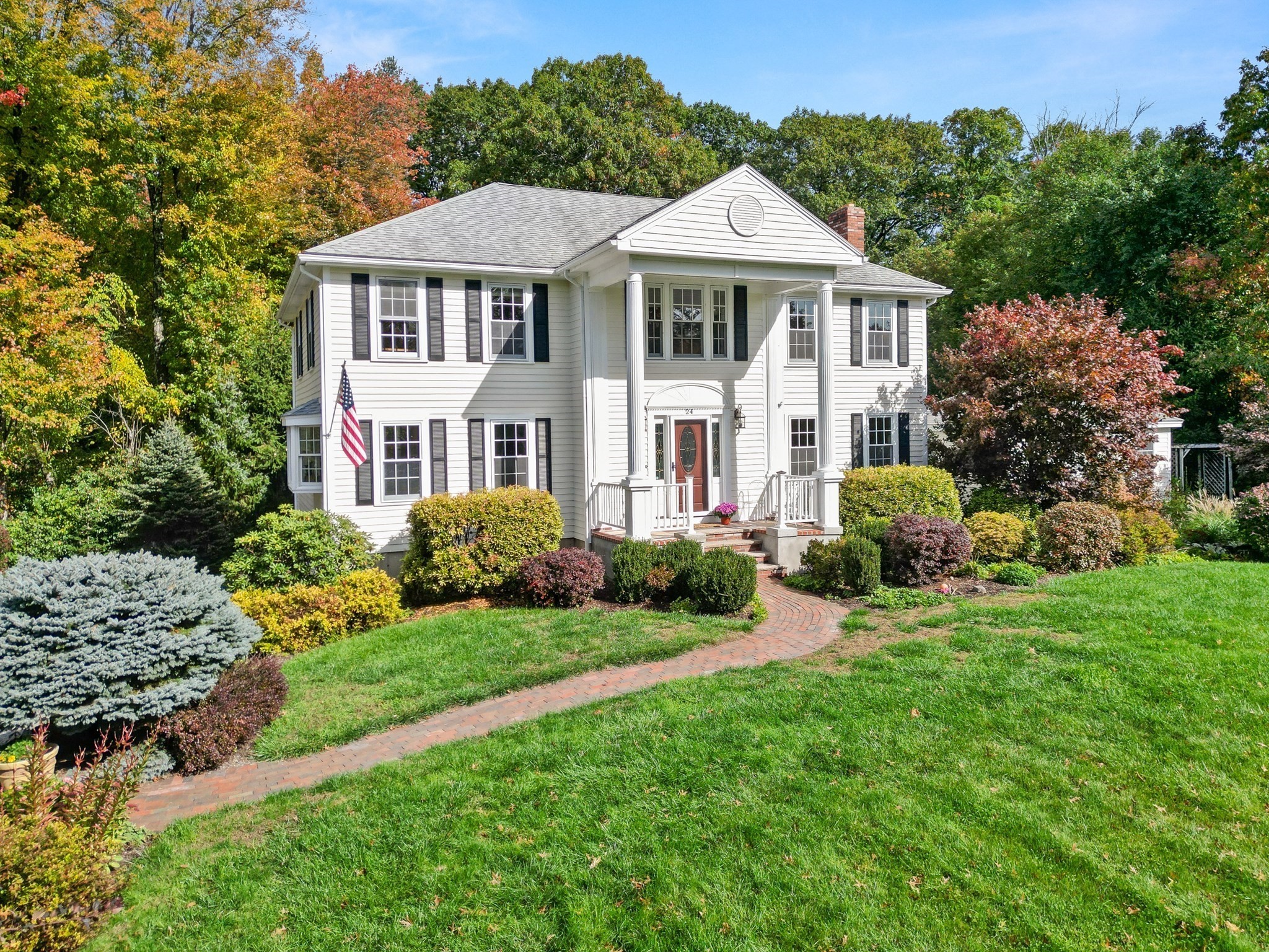 24 Crossbow Ln, North Andover, MA 01845