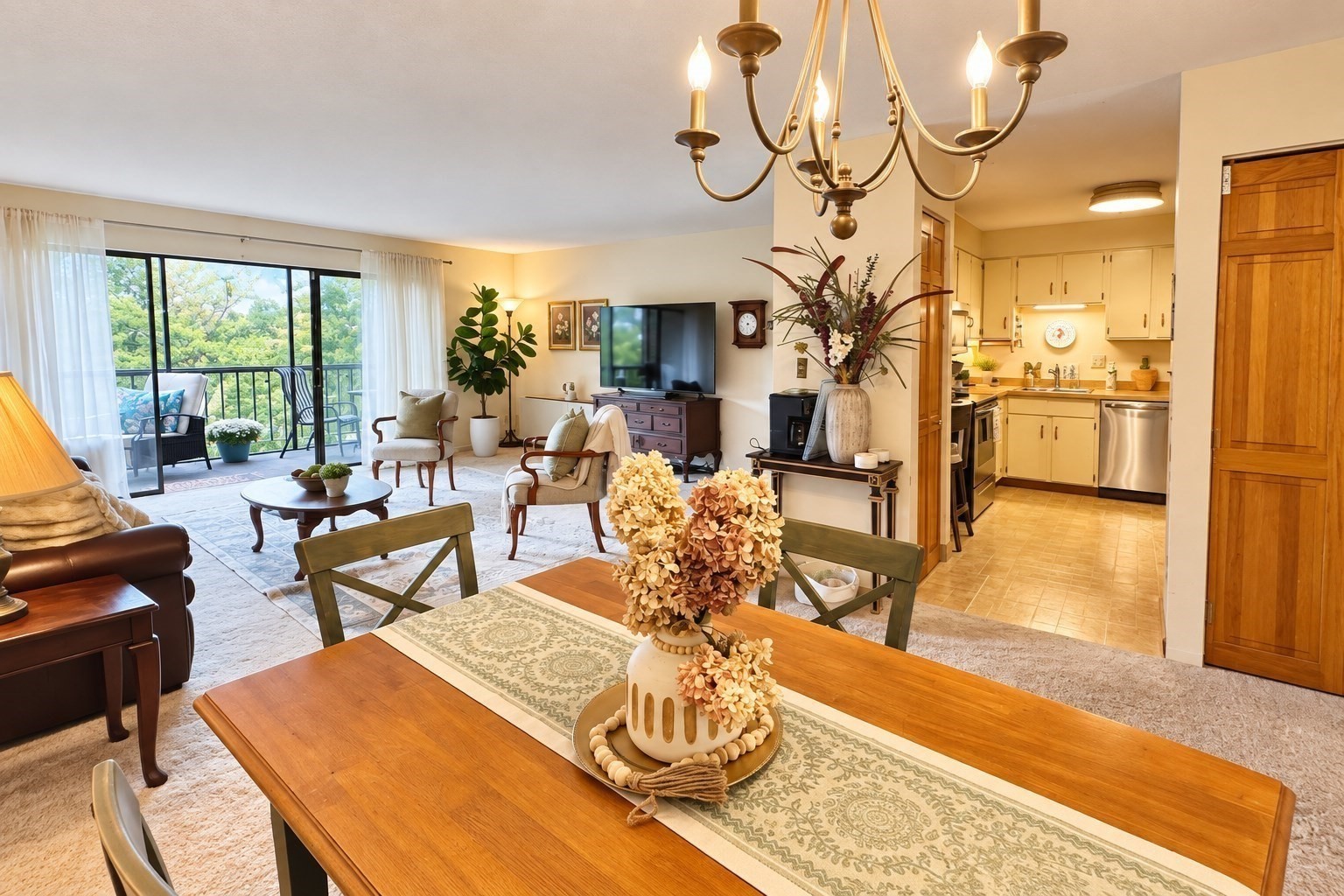 1 Summit Dr Unit 57, Reading, MA 01867