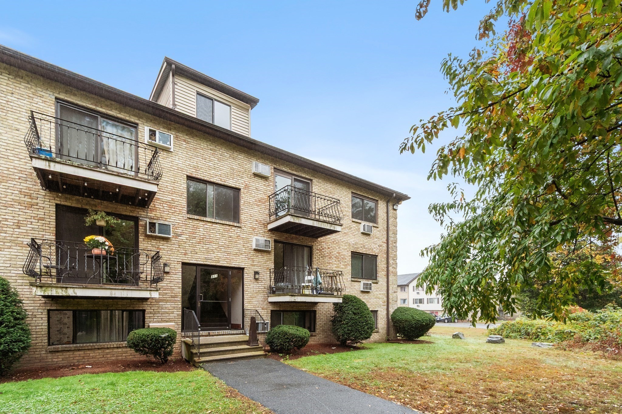 311 Pawtucket Blvd Unit 29, Lowell, MA 01854