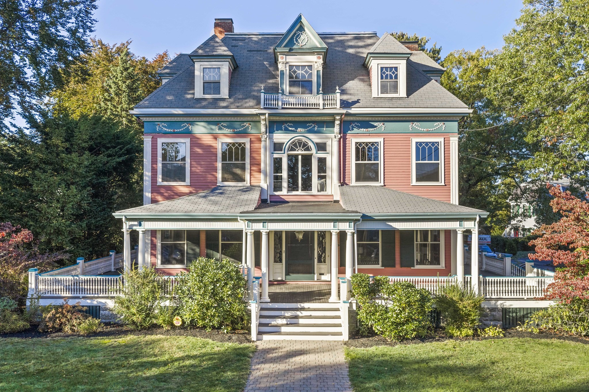 945 Beacon Street, Newton, MA 02459