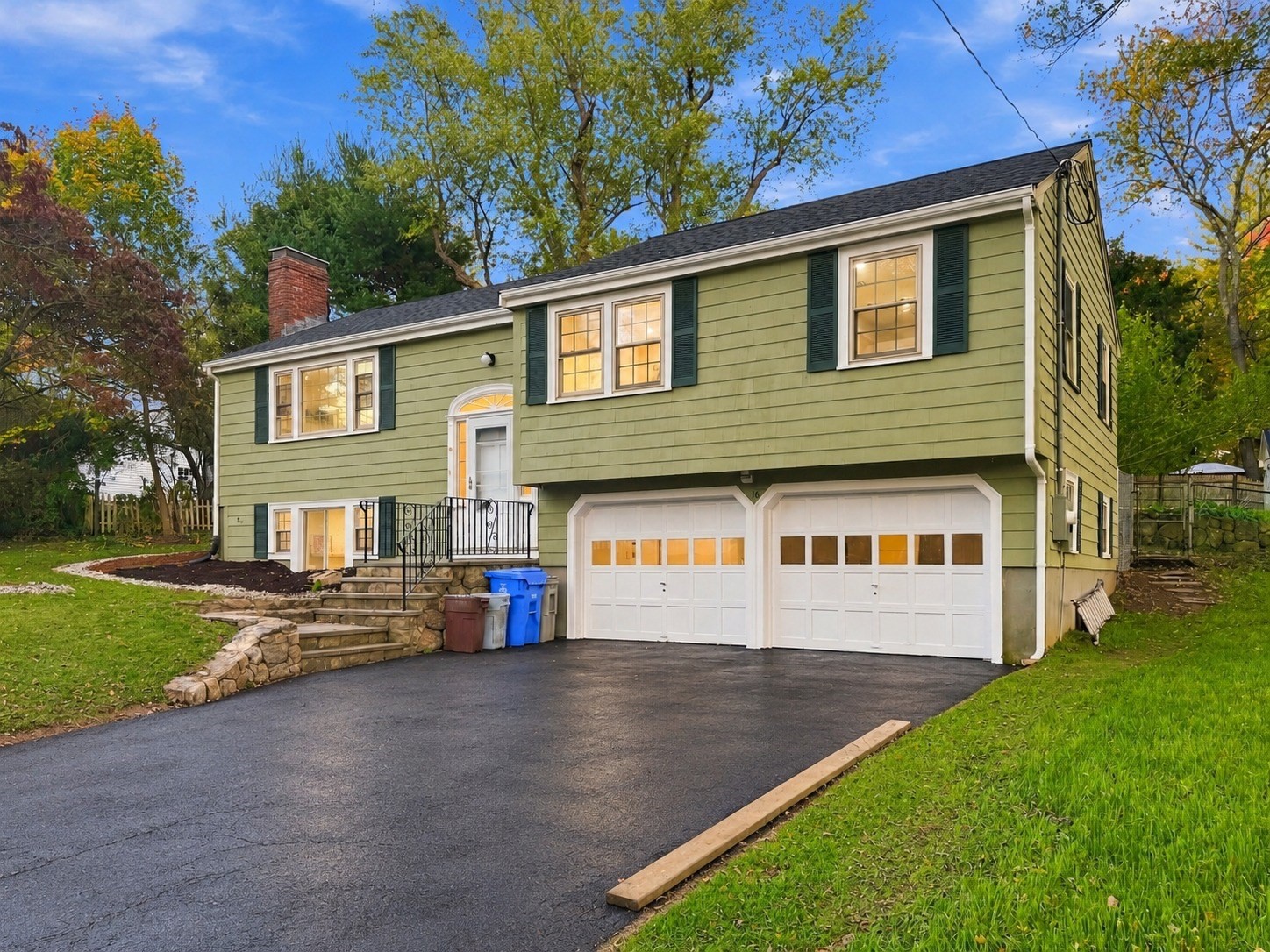 16 Roy Ave, Holliston, MA 01746