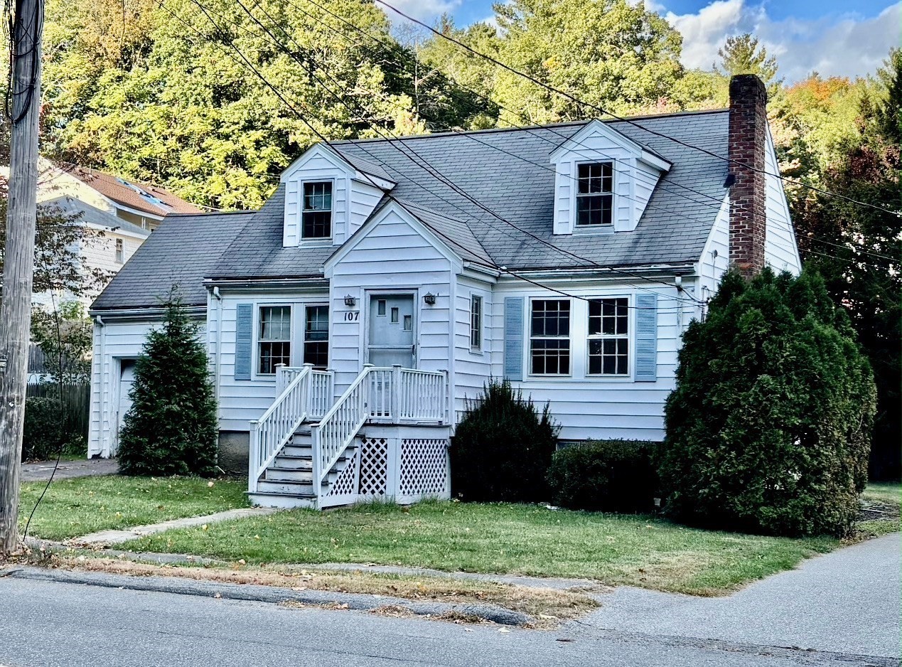 107 Spring St, Wakefield, MA 01880