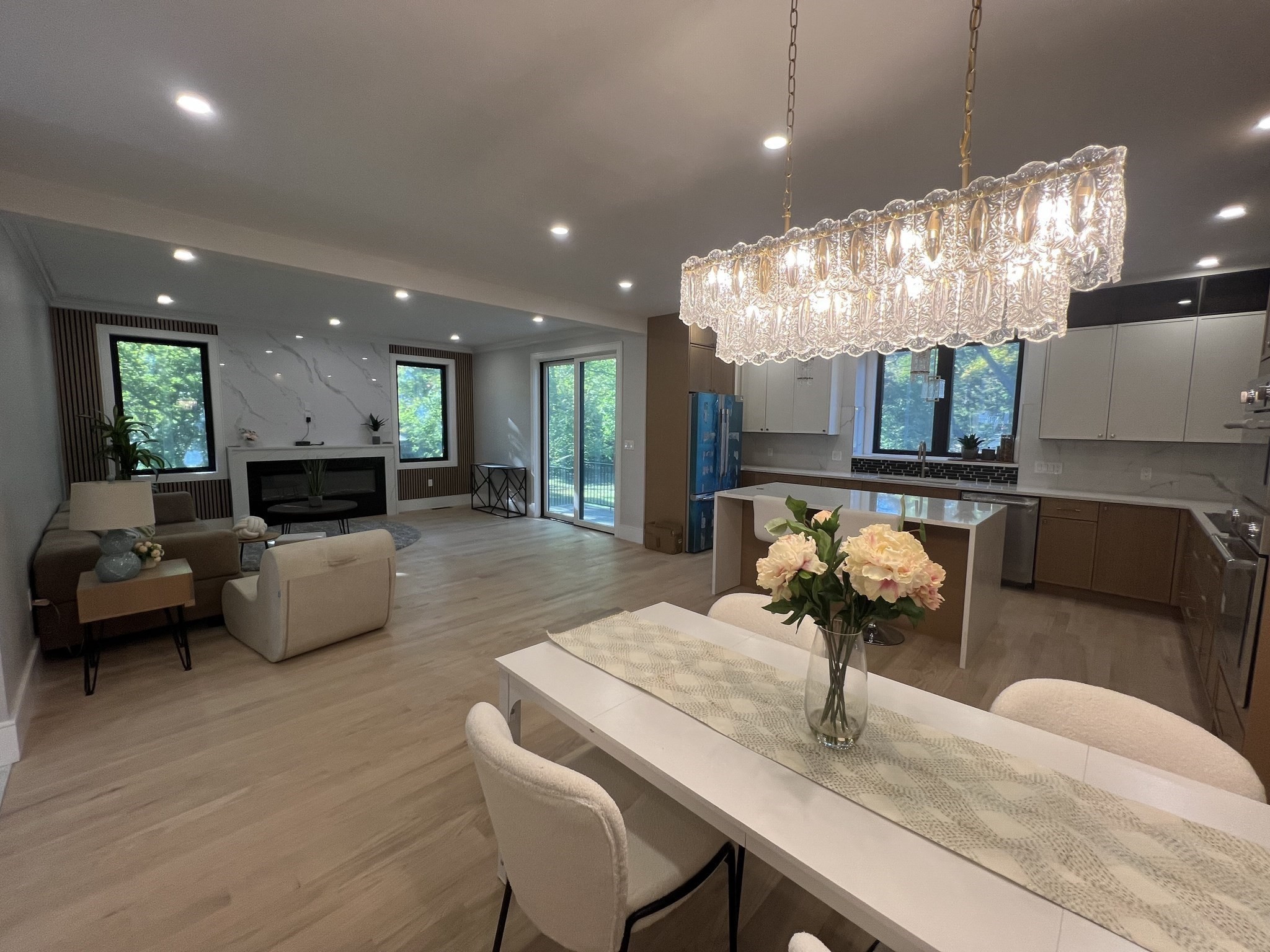 53 Oak, Newton, MA 02465