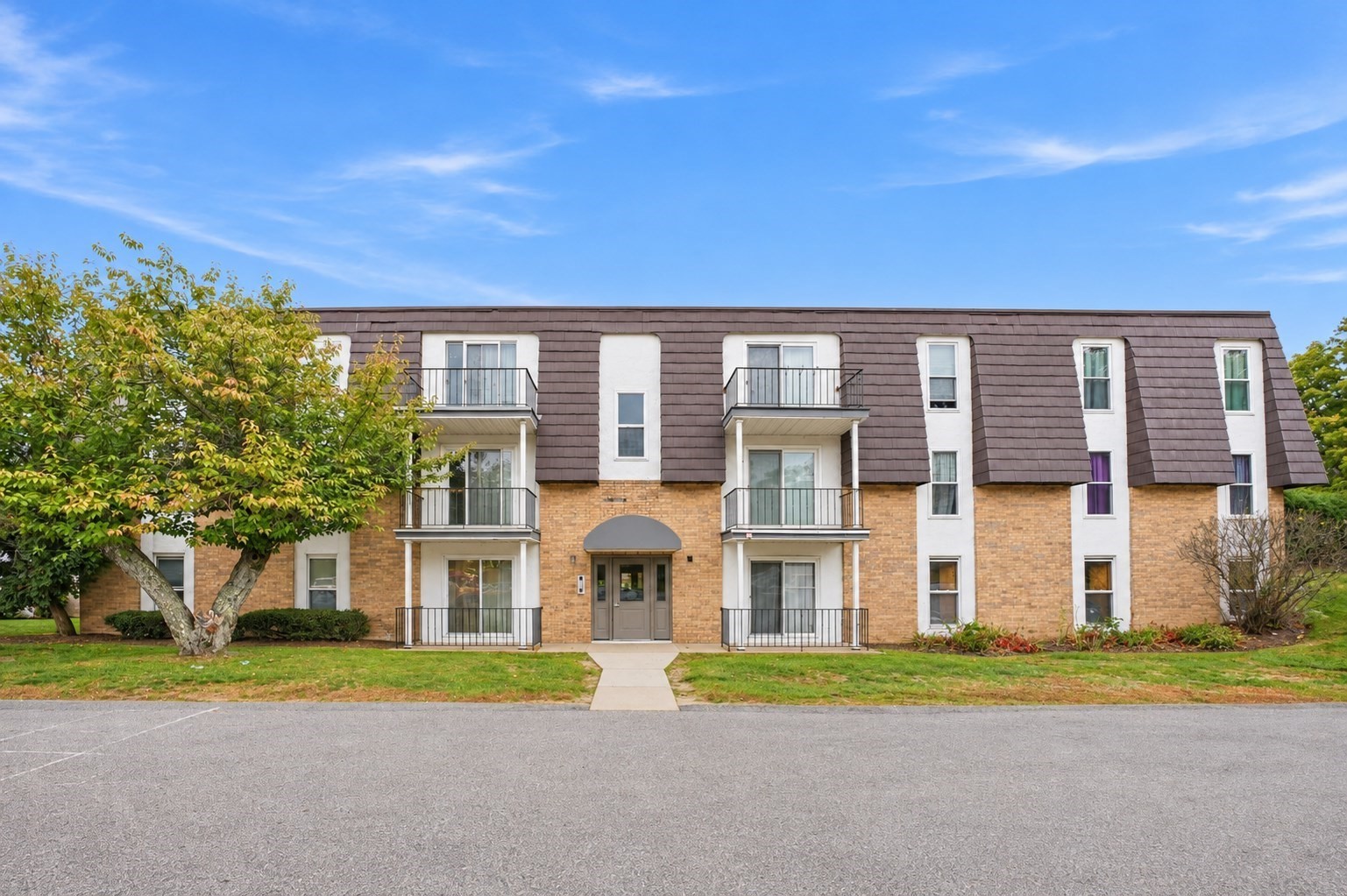 2 Shadowbrook Unit 51, Milford, MA 01757