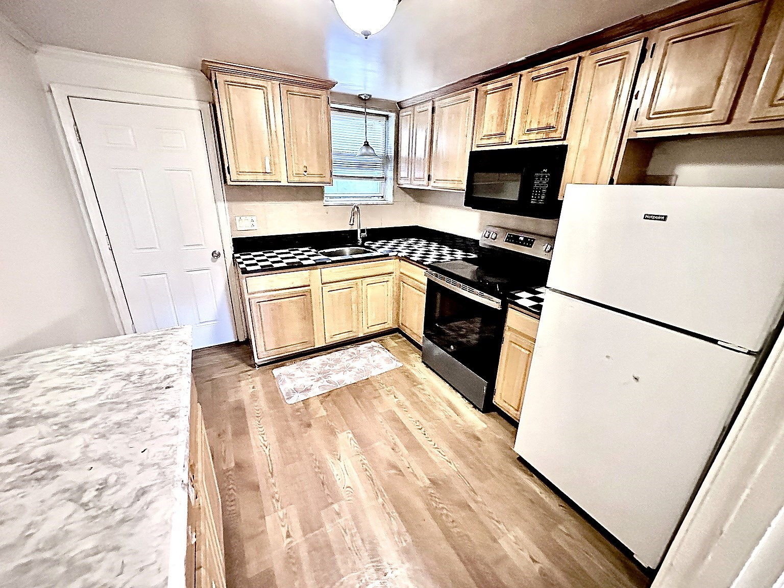 623 Cummins Hwy Unit B, Hyde Park, Boston, MA 02136