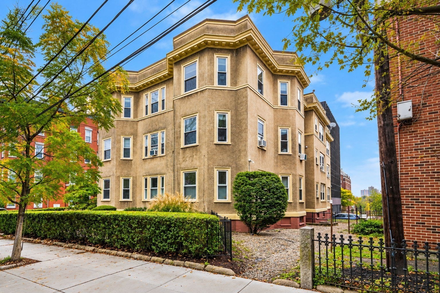 22 Centre St Unit 3, Cambridge, MA 02139