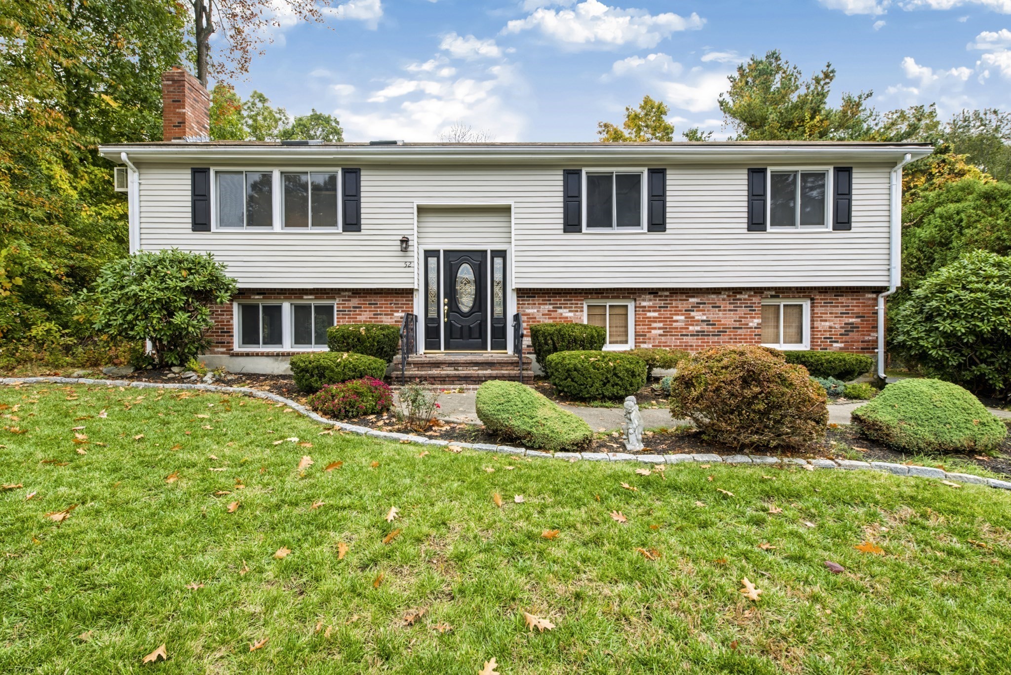 52 Tanglewood Dr, Stoughton, MA 02072