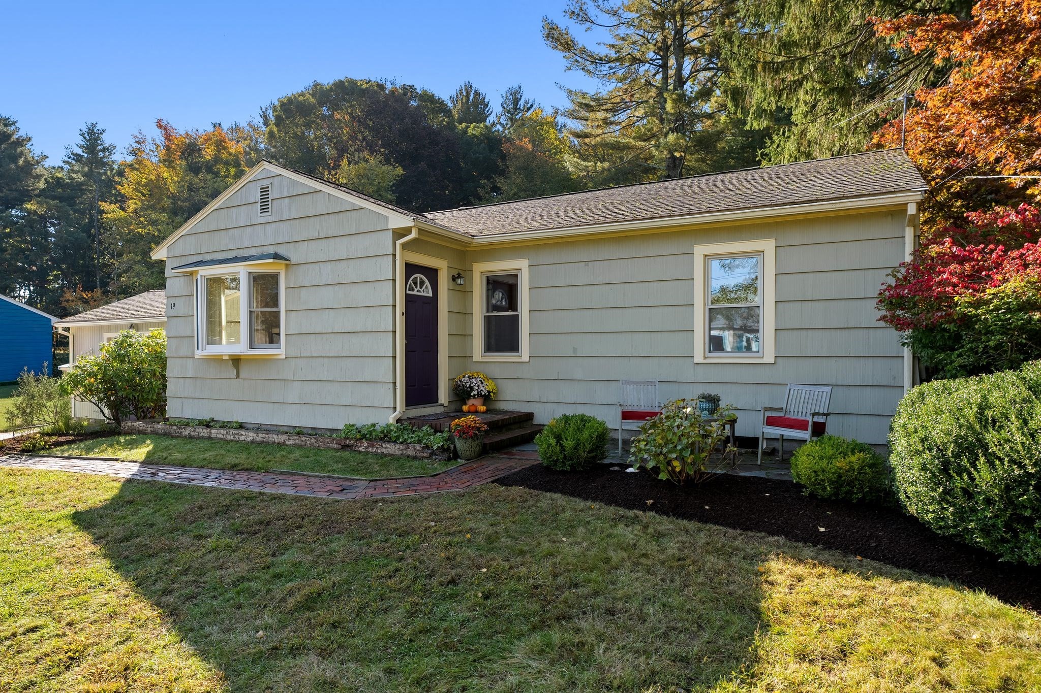19 Autumn Circle, Canton, MA 02021