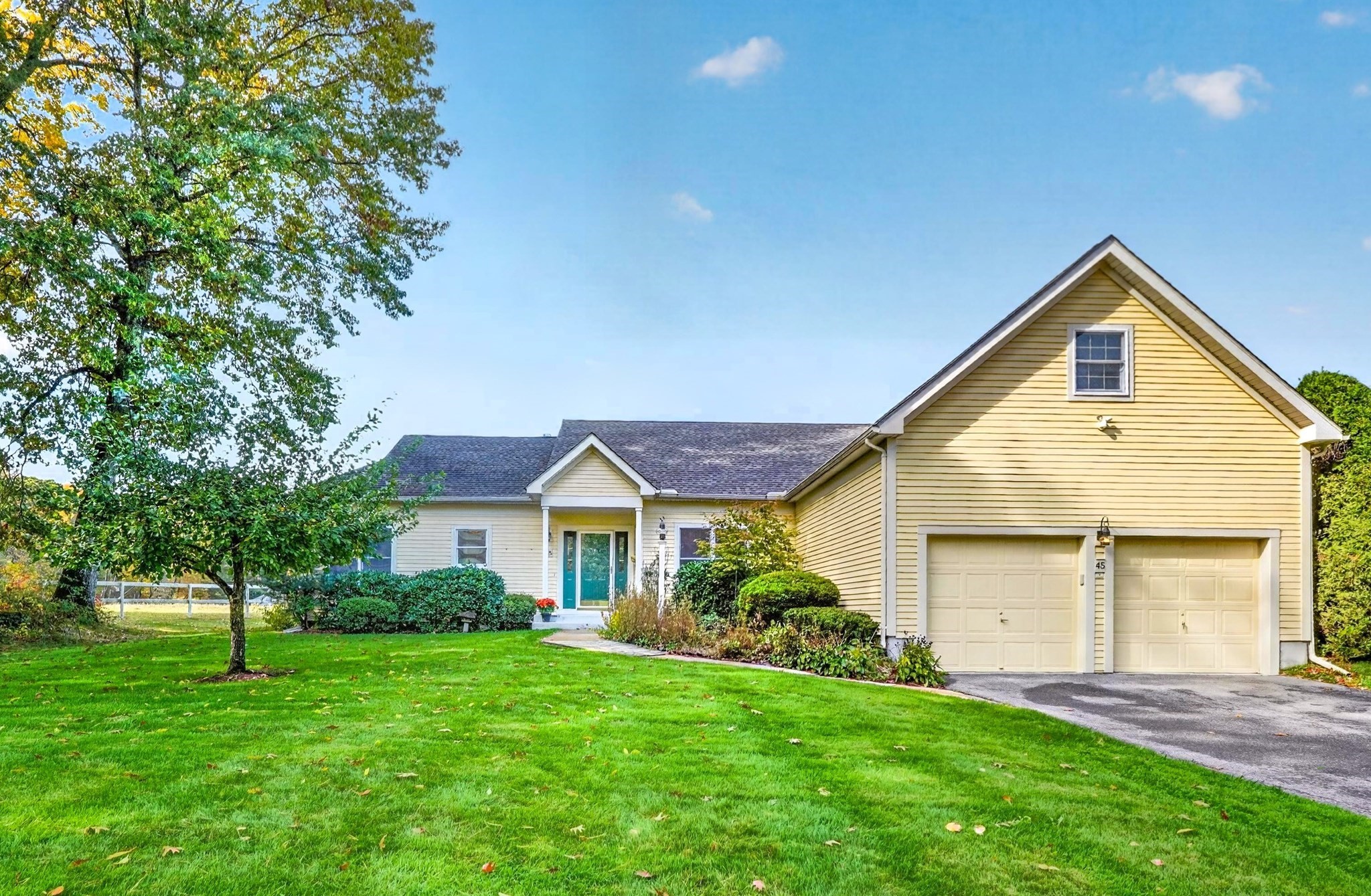 45 Pickman Dr Unit 45, Bedford, MA 01730