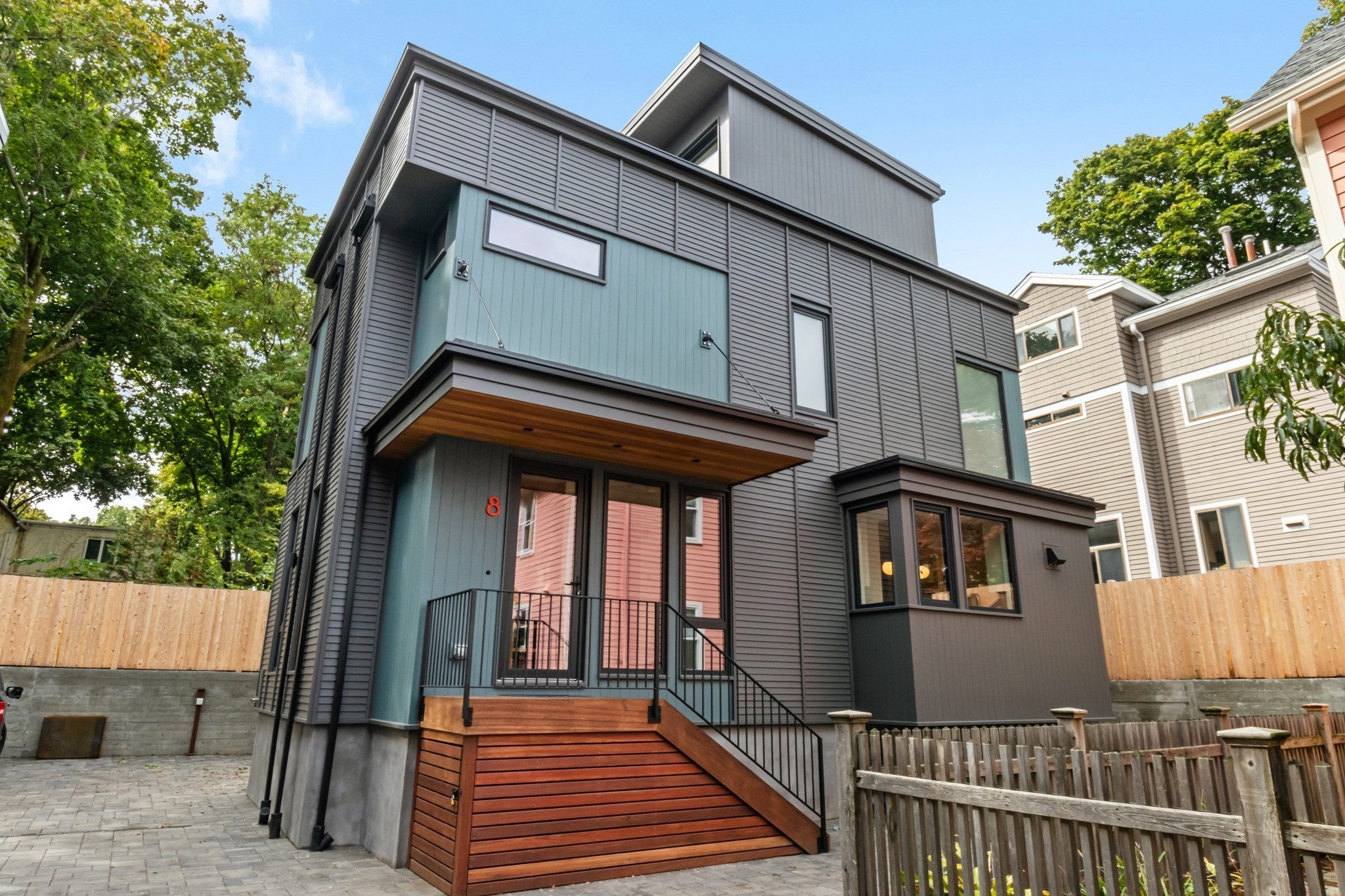 8 Holworthy Terrace Unit 8, Cambridge, MA 02138