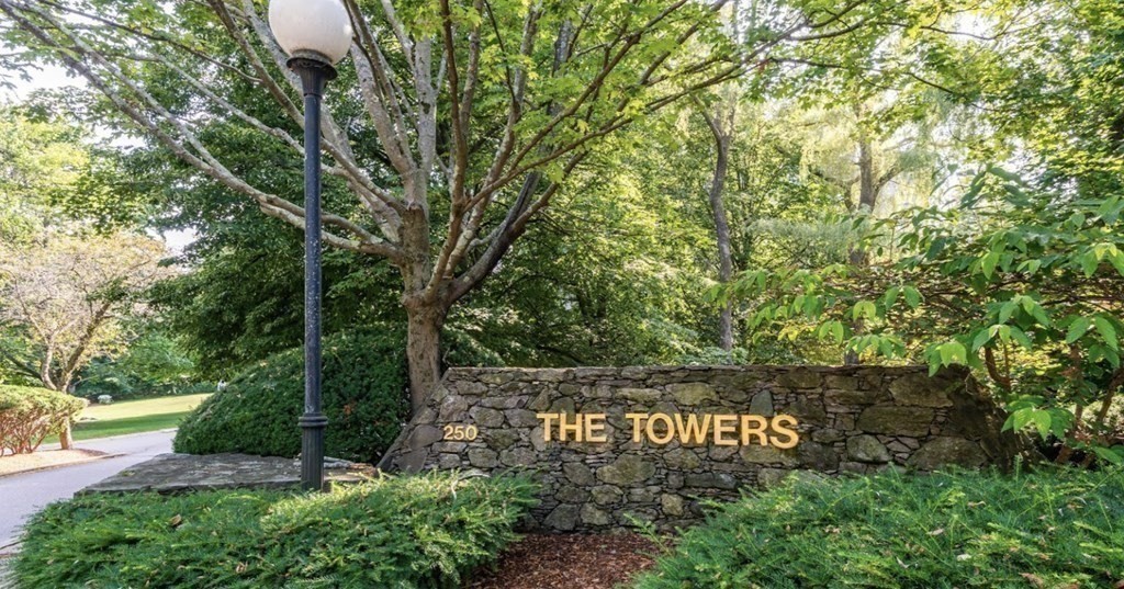 250 Hammond Pond Parkway Unit 812 N, Newton, MA 02467
