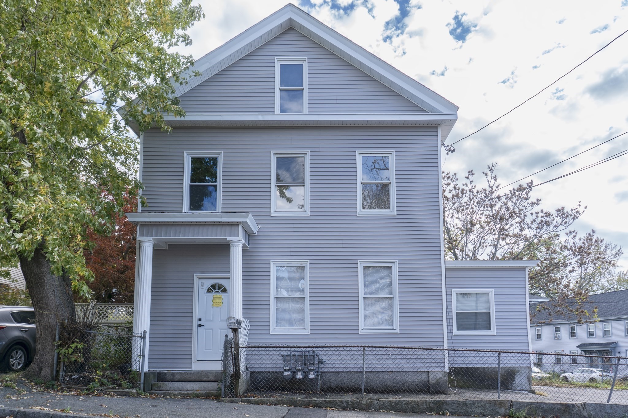 105 Chestnut St, Lowell, MA 01852