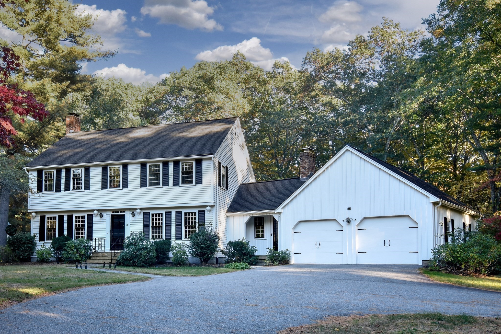 15 Juniper Ln, Dover, MA 02030