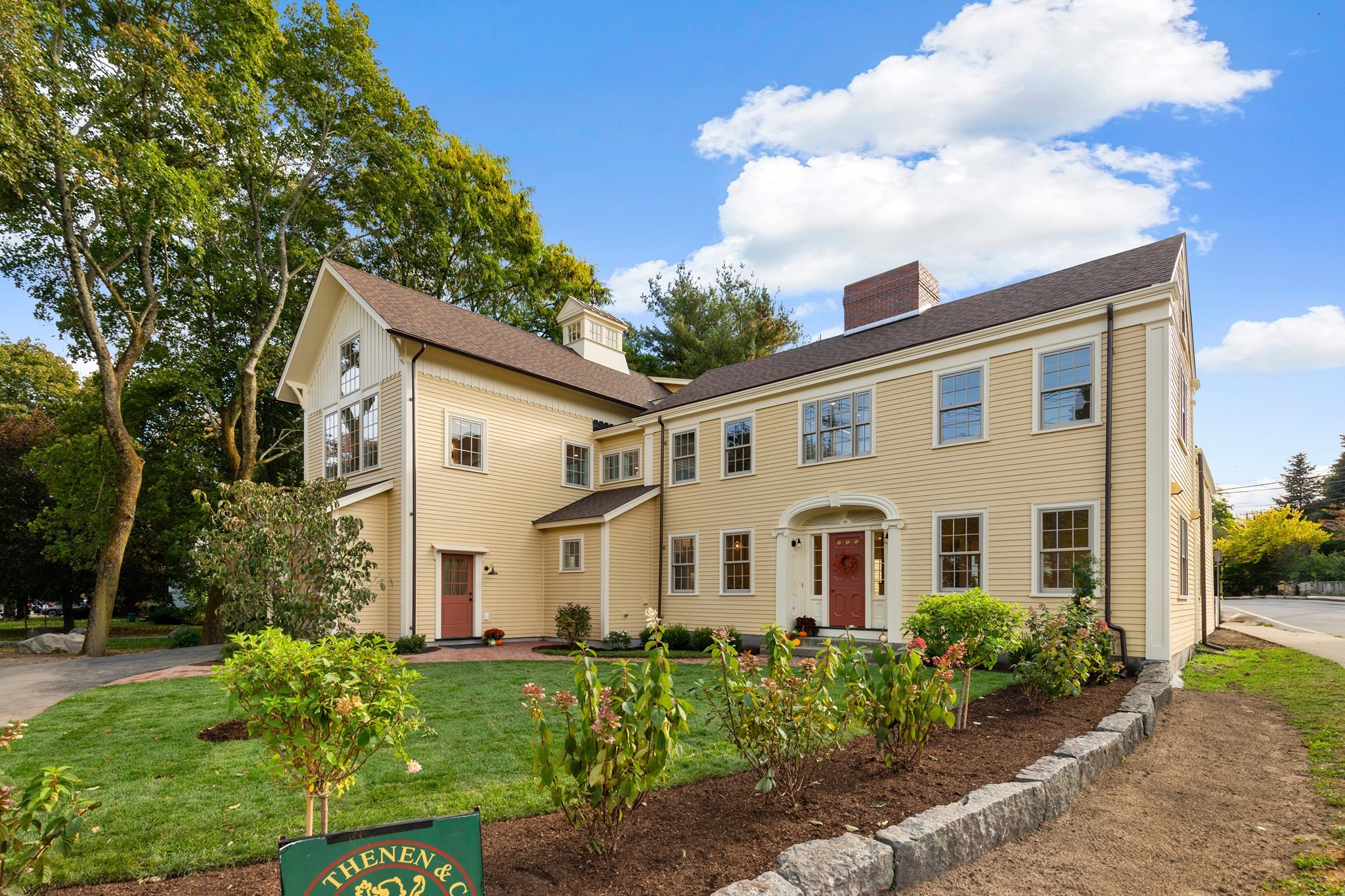2 Pleasant St Unit 2, Lexington, MA 02421