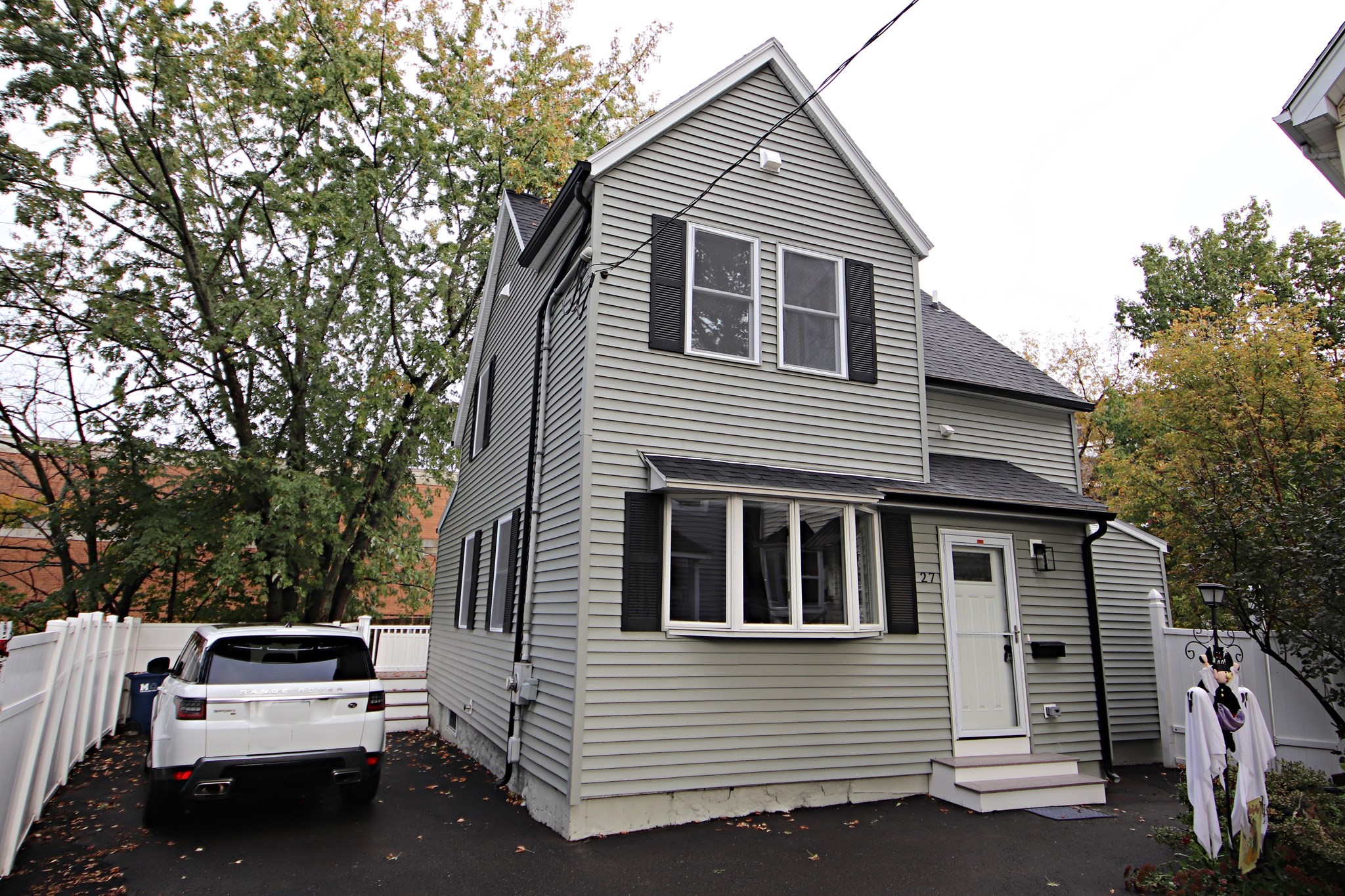 27 Holbrook Court Unit 1, Melrose, MA 02176