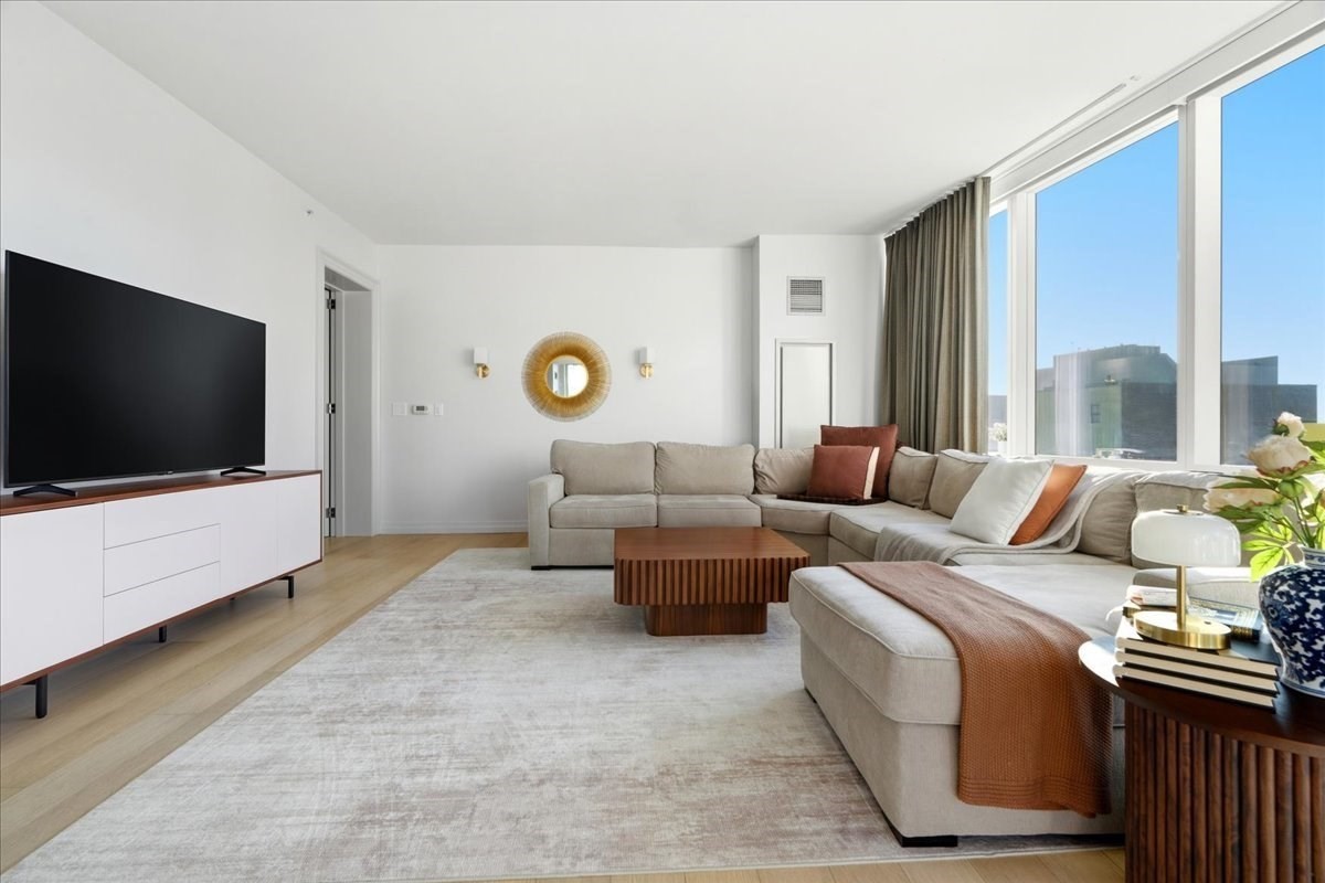 1 Franklin St Unit 1404, Downtown, Boston, MA 02110