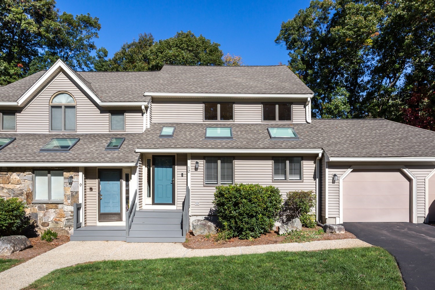 10 Magnolia Dr Unit 10, Franklin, MA 02038