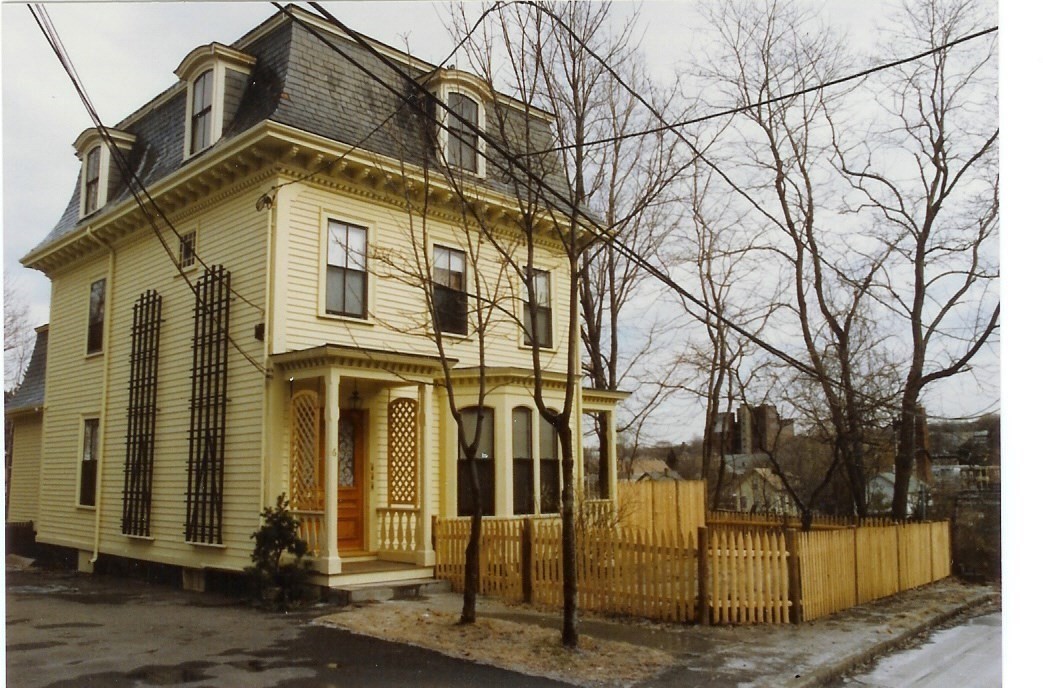 6 Oakdale St, Boston - Jamaica Plain, MA 02130