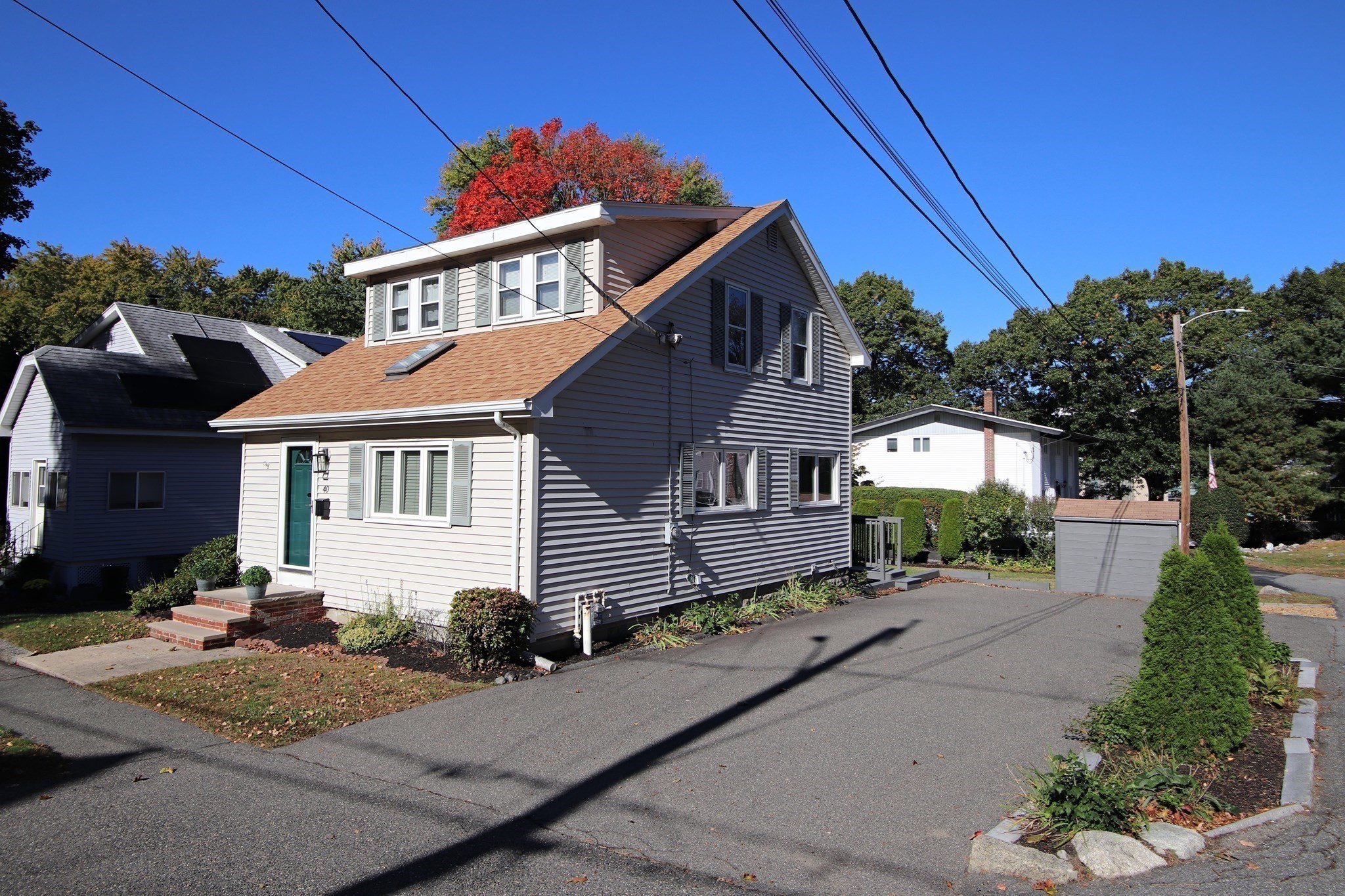 Saugus 2 Bed 1 Bath Home for Sale - $519,900