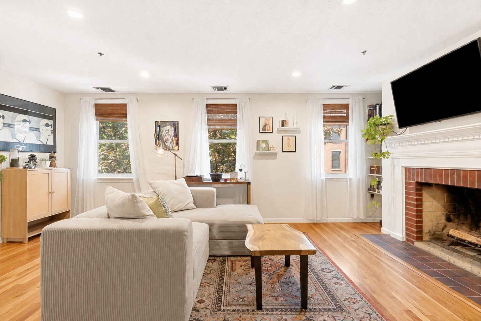 15 Main Street Unit B, Boston - Charlestown, MA 02129