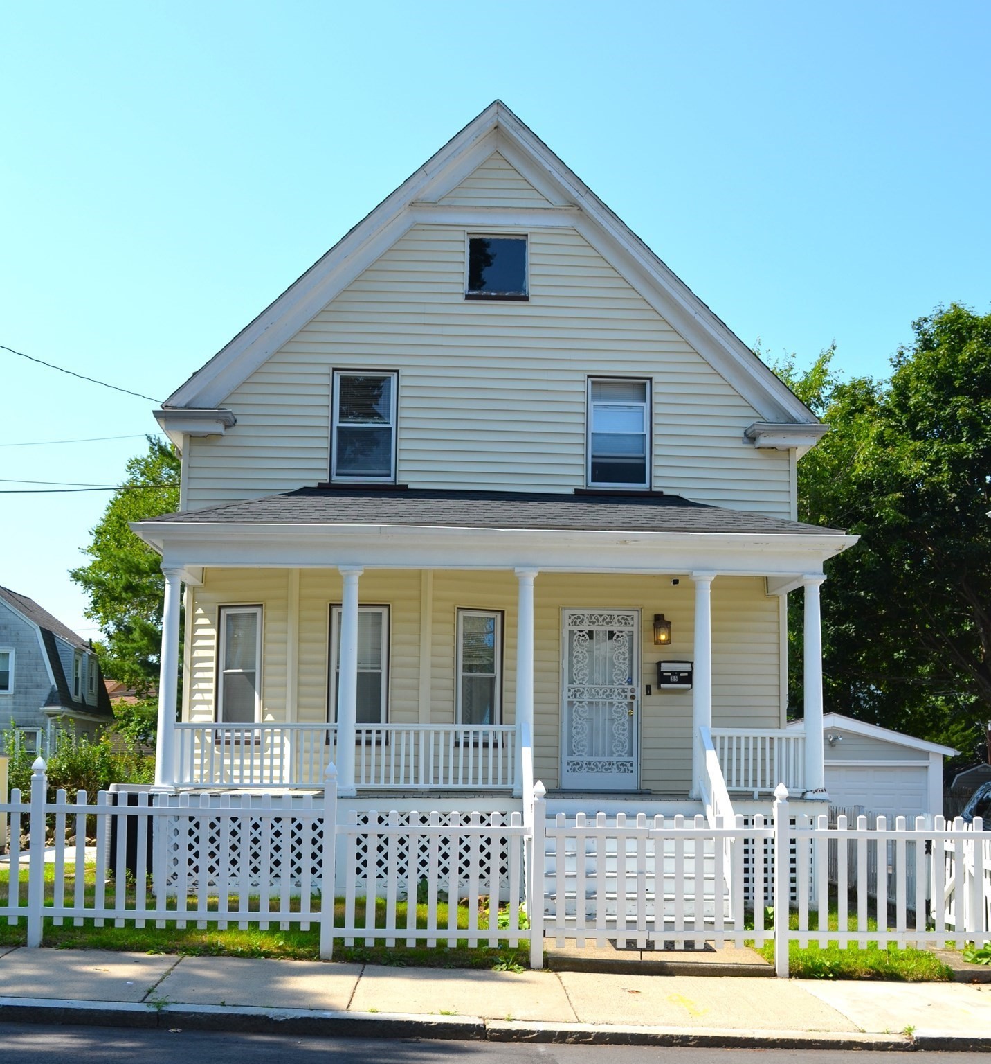 35 Ruskindale Rd, Hyde Park, Boston, MA 02136