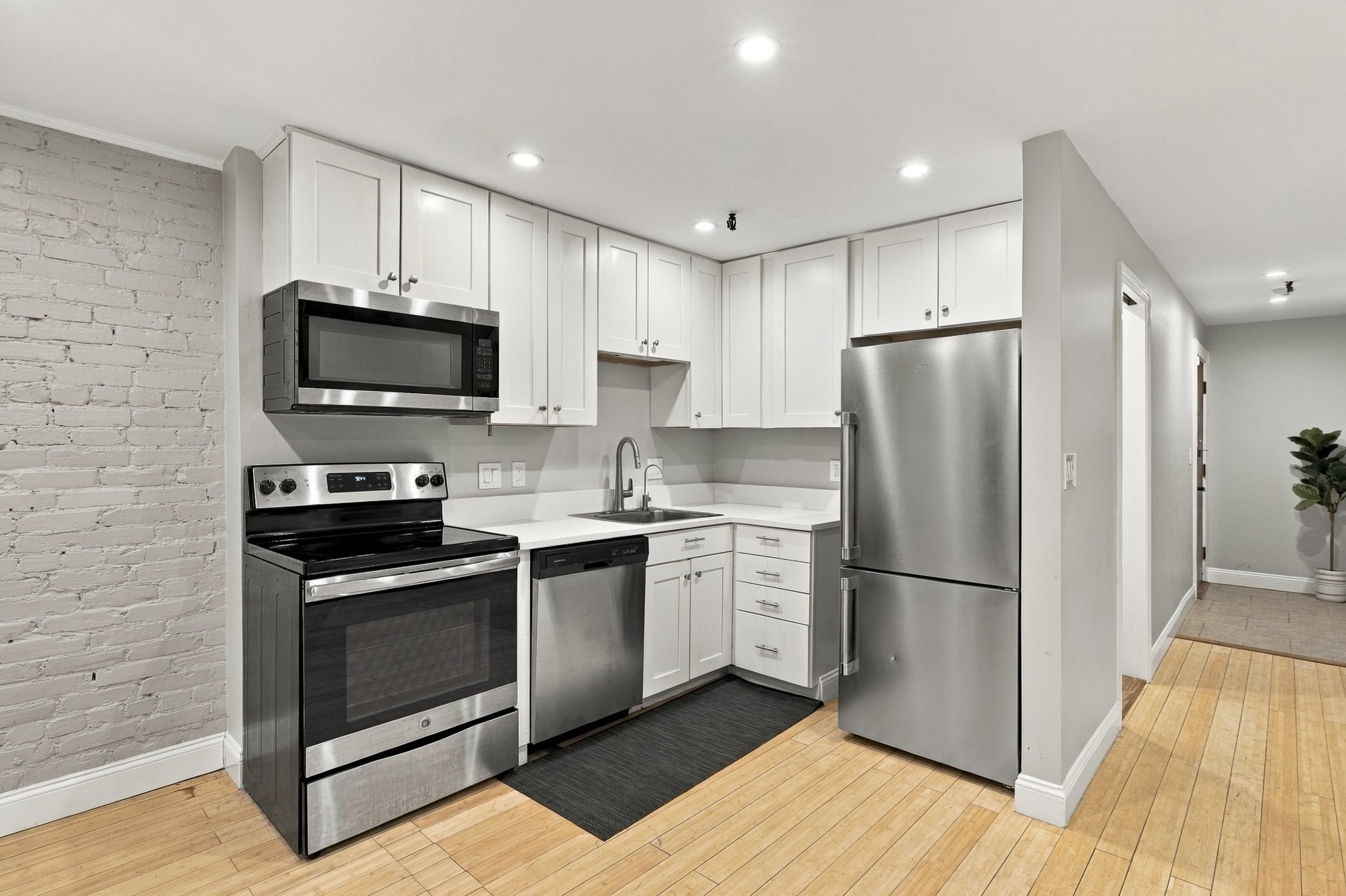 25 Saint Stephen St Unit 2, Boston - Symphony, MA 02115