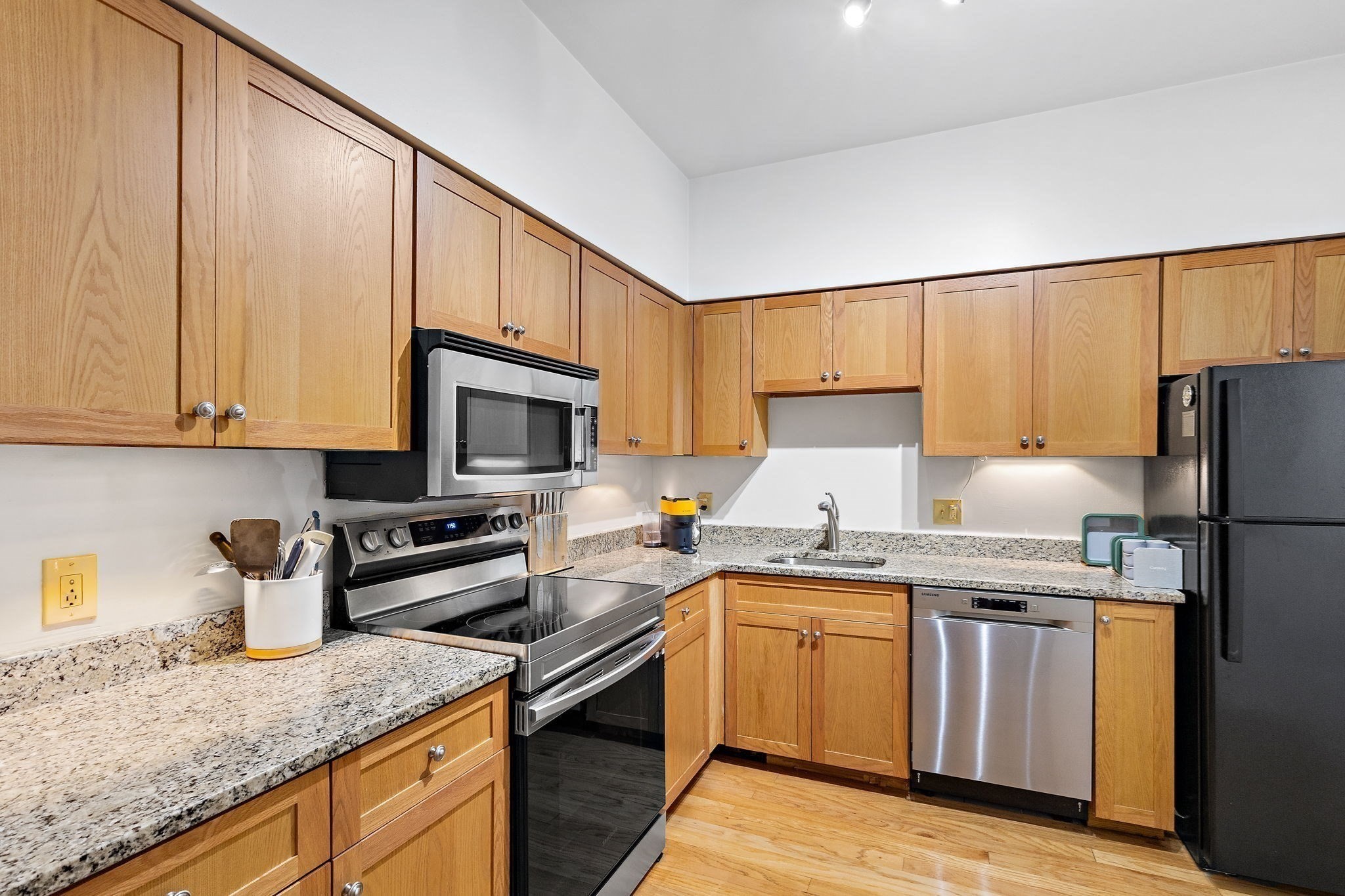 106 13th Street Unit 216, Charlestown, Boston, MA 02129