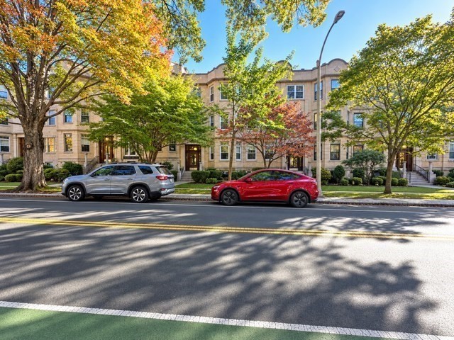 183 Babcock Unit 3, Brookline, MA 02446